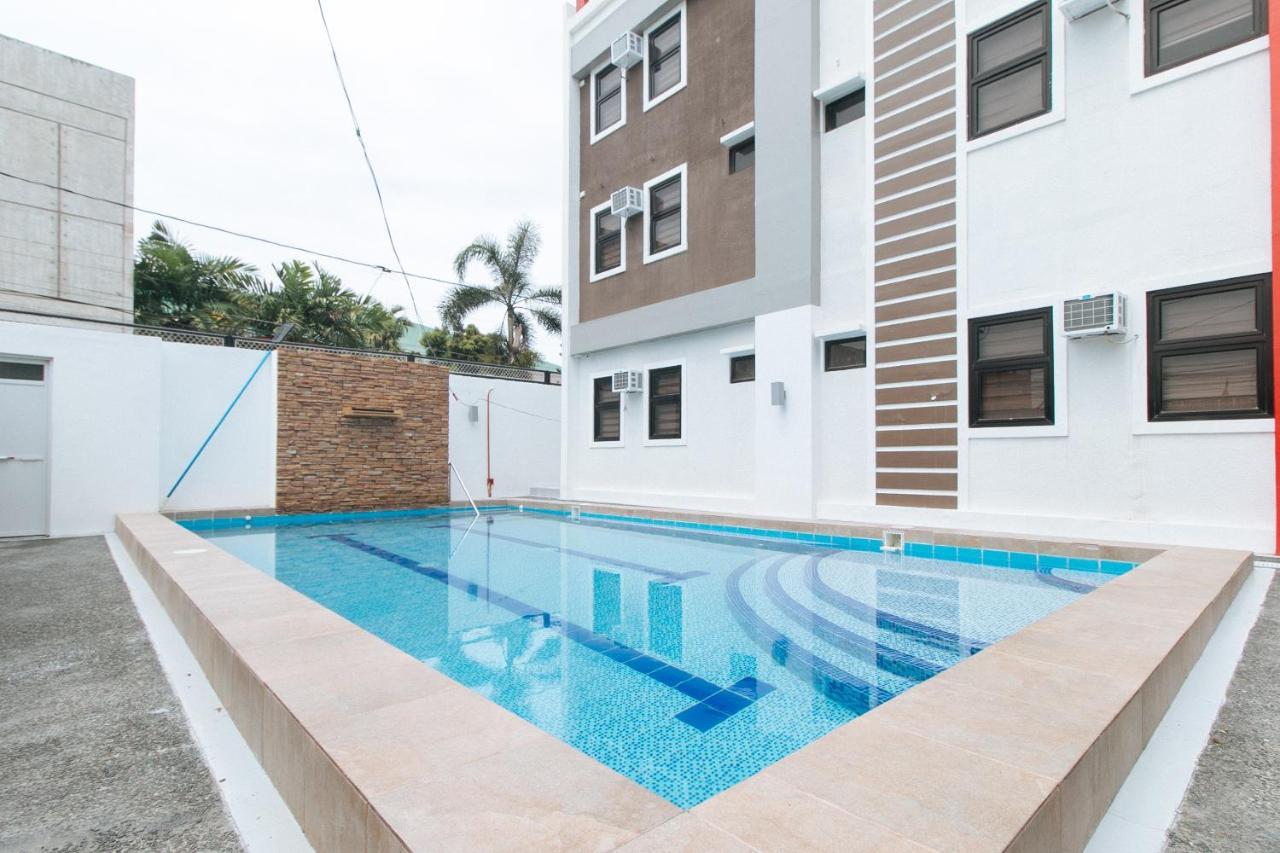Reddoorz Plus At Dbuilders Poblacion Bgc Taguig Ngoại thất bức ảnh