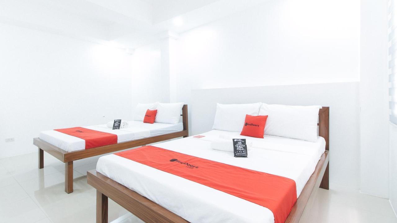 Reddoorz Plus At Dbuilders Poblacion Bgc Taguig Ngoại thất bức ảnh