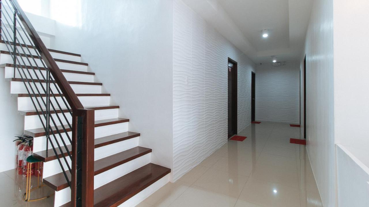Reddoorz Plus At Dbuilders Poblacion Bgc Taguig Ngoại thất bức ảnh